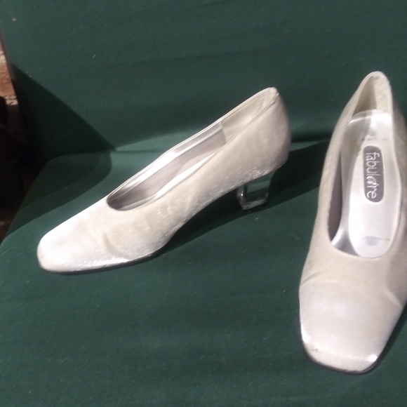 Shoes - Picture 4 of 7